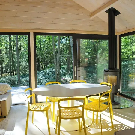 Modern Chalet For 4 People Ideally Located In The Woods